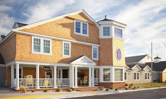 Dennis Port Condo | 2BR Presidential Ocean Front Soundings Seaside Resort w/Amenities