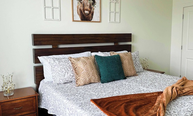 Downtown Salt Lake City Apartment | 2br-SLC DT Relaxing Apt King bed