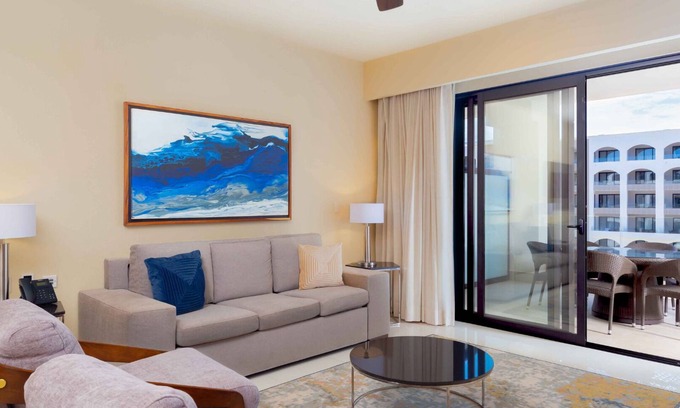 San Jose del Cabo Resort | ✩ 2BR Suite ✩ 1776ft² ✩ Private Terrace ✩ Near Cancun Airport ✩