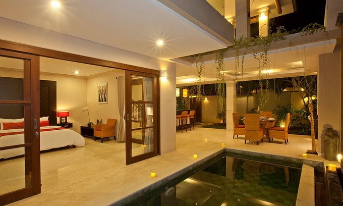 Batubelig Villa | 2BR Villa, Short Walk To Batu Belig Beach - DAILY BREKKIE! W/Swimming Pool!