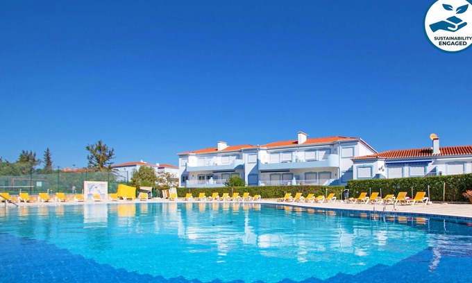Portimao Apartment | 2BR w/Pools, Jacuzzi & A/C – Portimão Beach