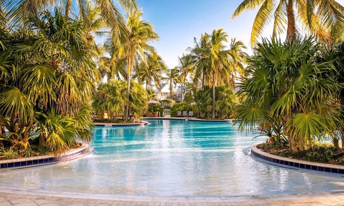 Marathon House | 2BR Waterview Villa, Tranquility Bay Beachfront, Ideal for Families - 2 Units