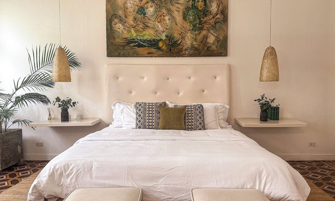 Centro Apartment | 2BR with Private Balcony- Old Town Gem- Private Tours & Free Drinks