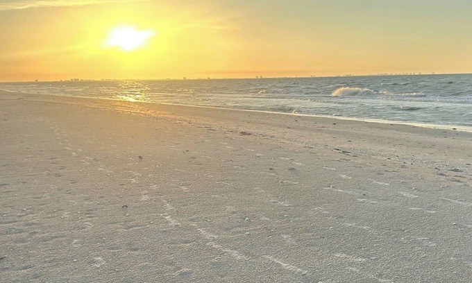 Sanibel Condo | 2Br2Ba w/Loft beachfront Coquina Beach 1G. Gulf view from all windows. Sleeps 5
