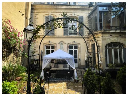 Bollee Apartment | 2eme étage privé de notre maison-Accès au jardin-Smart tv-Streaming-Wifi