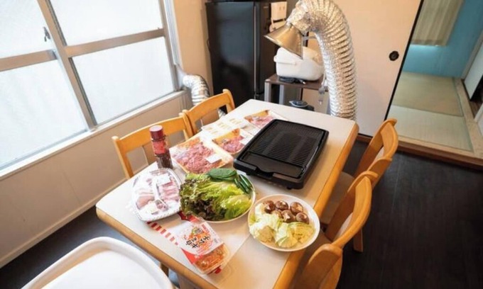 Kumoji Apartment | 2LDK with a 2-meter wide bed + tatami mats Kokusai Street 500m