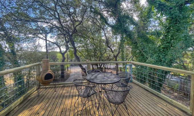 Canyon Lake Apartment | 2nd floor, 2 bedroom, 2 bathroom unit near Boat Ramp 2 in Canyon Lake!