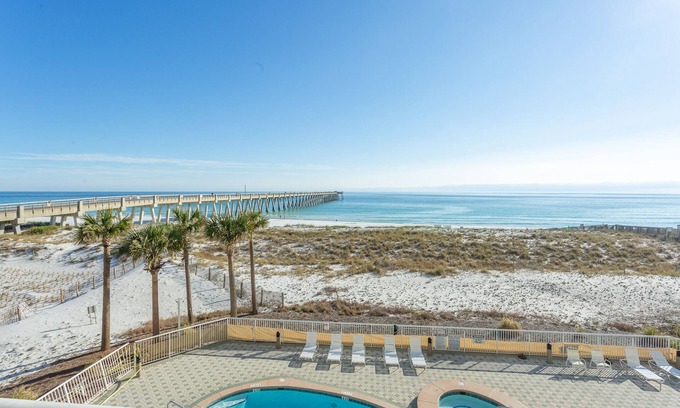 Navarre Beach Condo | 2nd Floor OceanFront,Free Beach Chairs & Unbrella Service HeatedPool ArcadeGame