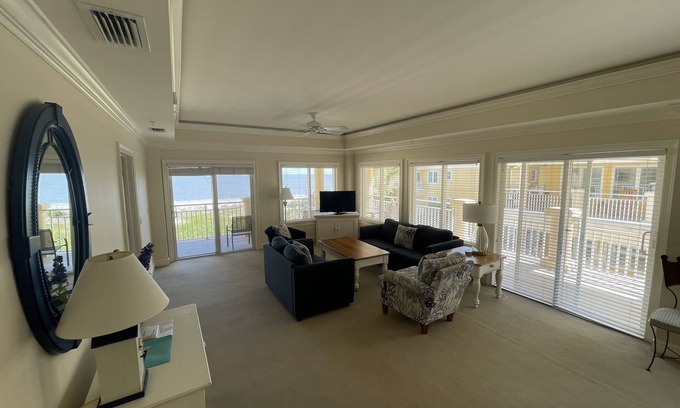 Daufuskie Island Condo | 3/3 baths, Pool, Land Trans Included!