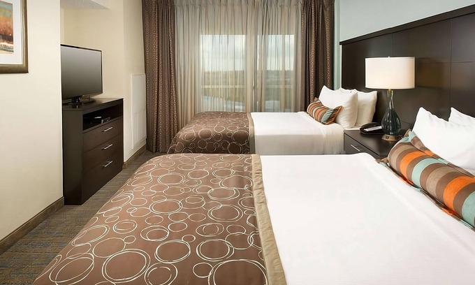 Las Colinas Hotel | 3 Affordable Units Near Toyota Music Factory! FREE Breakfast, Pets Allowed!