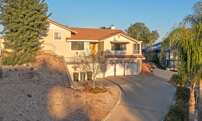 Canyon Lake House | 3 bed/2 bath Stunning Mountain Views