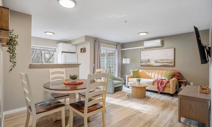 East Village Condo | 3-Bed by River, AC, Free Parking, Near Saddledome