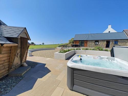 Haverfordwest House | 3 Bed in Slebech oc-t32374
