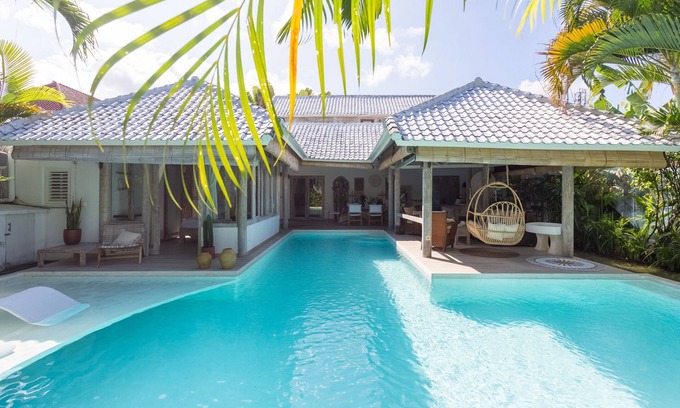 Drupadi Villa | 3-Bed Villa w/Large Pool,Renovated Summer 2025, steps to Seminyak Eat Street