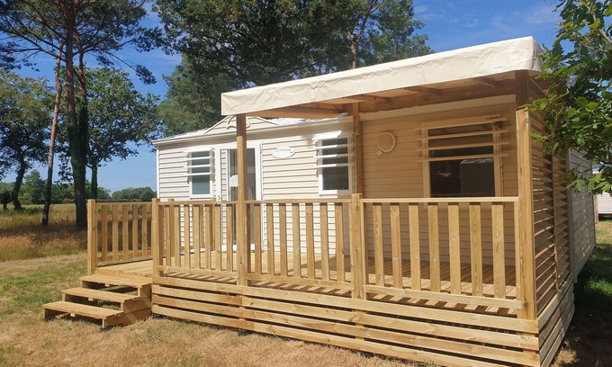 La Boissiere-de-Montaigu House | 3-bedroom air-conditioned mobile home near Puy du Fou