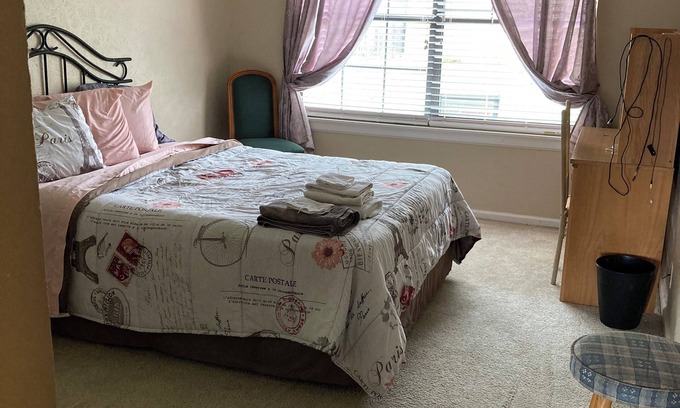Wichita Falls House | 3 Bedroom 1 bath. Sleeps 8. 977./Mon. Welcome Contractors/military/MPEC/MSU.