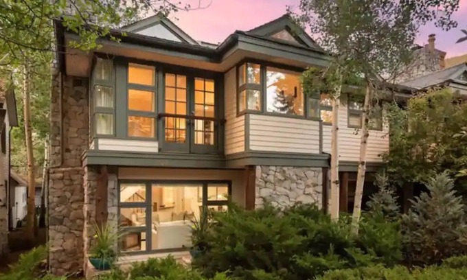 Aspen House | 3 BEDROOM 3 BATH, ASPEN CORE POOL & HOT TUB!