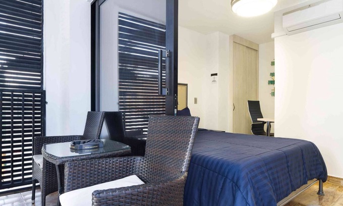 Medellin Apartment | 3 Bedroom 3 Hot tub AC part time doorman balcony apartment.