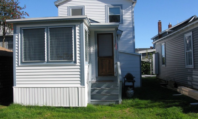 Ocean Park Cottage | 3 Bedroom A/C Cottage in the OCEAN PARK AREA, 75 yards from the OOB sandy beach!