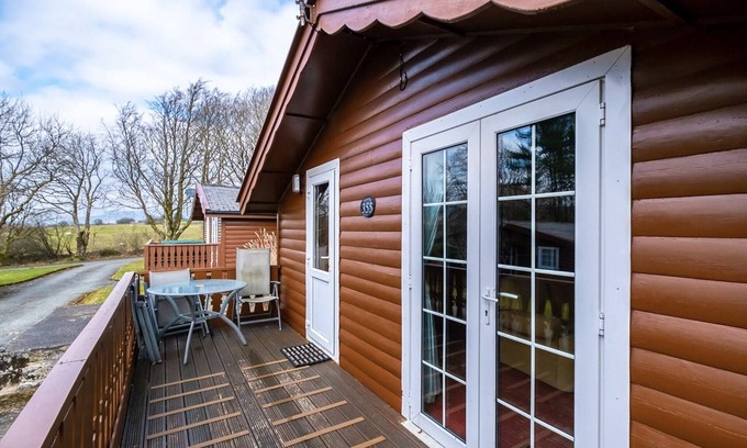 Bronaber Apartment | 3 bedroom accommodation in Blaenau Ffestiniog