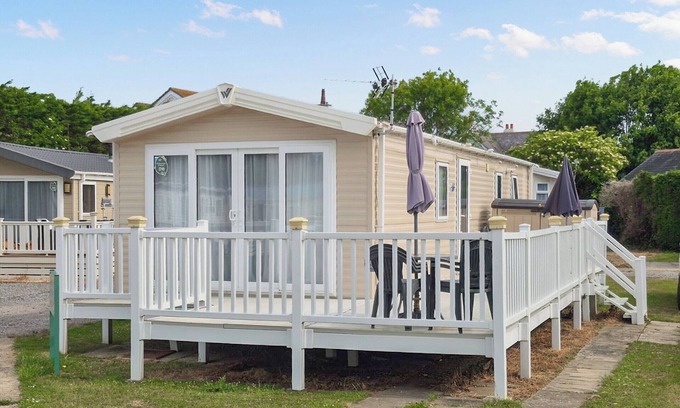 Hayling Island Cottage | 3 bedroom accommodation in Hayling Island