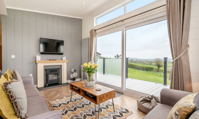 Shepton Mallet Ski Chalet | 3 bedroom accommodation in Midsomer House, East Compton