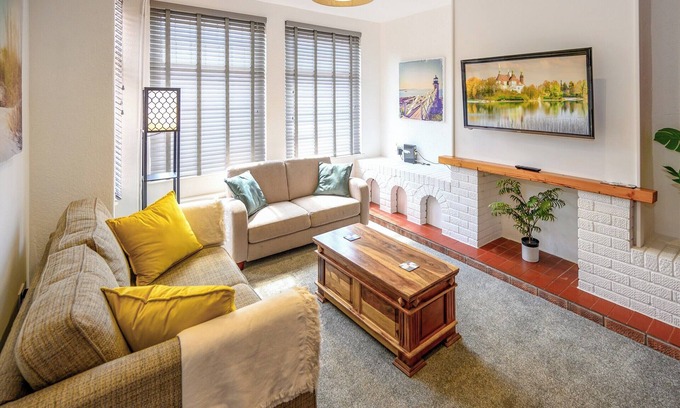 Port Talbot Cottage | 3 bedroom accommodation in Port Talbot