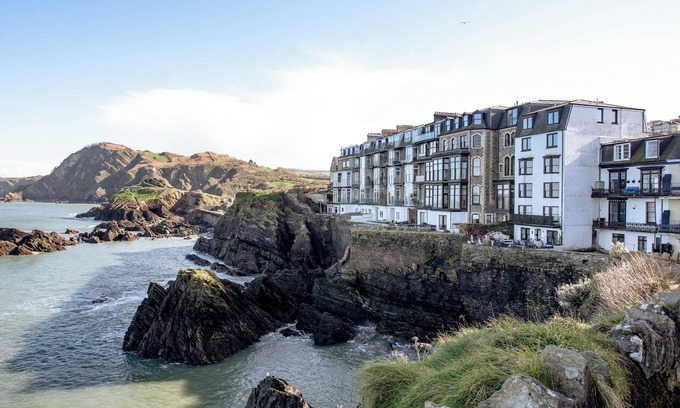 Hele Apartment | 3 bedroom accommodation in Ilfracombe