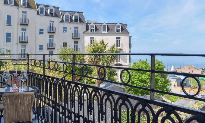 Hele Apartment | 3 bedroom accommodation in Ilfracombe