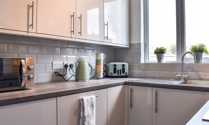 Morecambe Cottage | 3 bedroom accommodation in Morecambe, near Lancaster