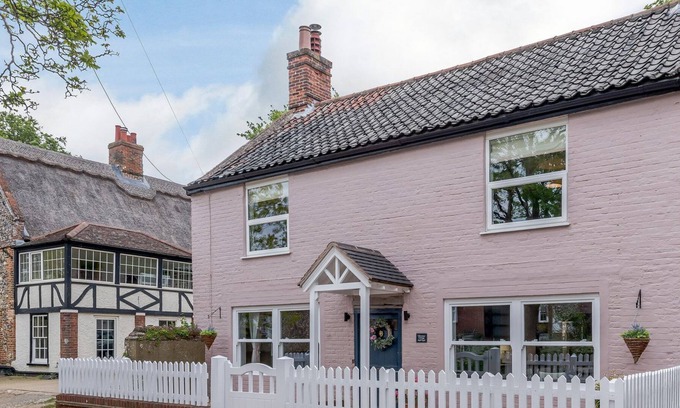 Coltishall Cottage | 3 bedroom accommodation in Coltishall, near Wroxham