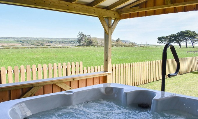 Ventnor Cottage | 3 bedroom accommodation in Chale, near Ventnor