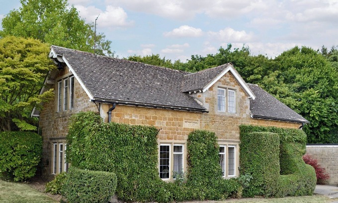 Bourton Cottage | 3 bedroom accommodation in Icomb, near Stow-on-the-Wold
