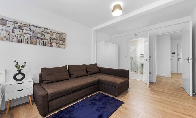 Tooting Apartment | 3-bedroom apartment in fabulous London with AC MR 3