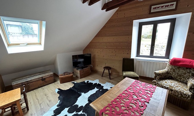 Albaret-le-Comtal Apartment | 3 Bedroom Apartment in Fournels