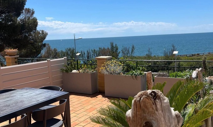 Montpellier Apartment | 3 Bedroom Apartment in Sète