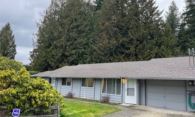 Bonney Lake Apartment | 3-bedroom apartment in fabulous Bonney Lake with WiFi, AC. Enjoy