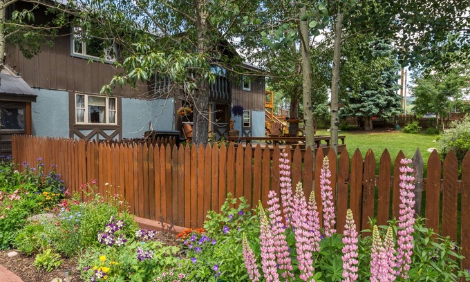 Crested Butte Apartment | 3 Bedroom Apt in the Heart of Crested Butte!