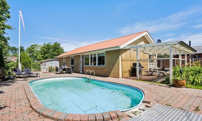 Videbaek House | 3 bedroom awesome home in Videbæk