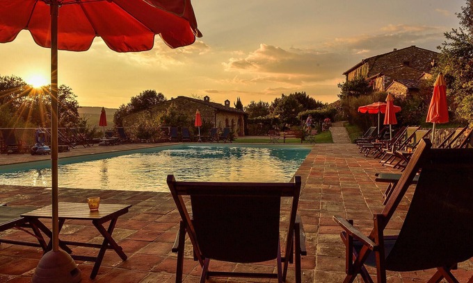 Simignano Apartment | 3 bedroom awesome apartment in Casole d'Elsa