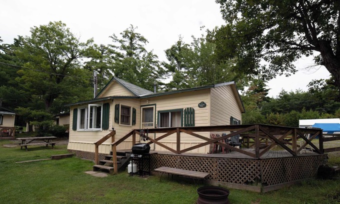 Gravenhurst House | 3-Bedroom Cottage #7 - Austrian Pine