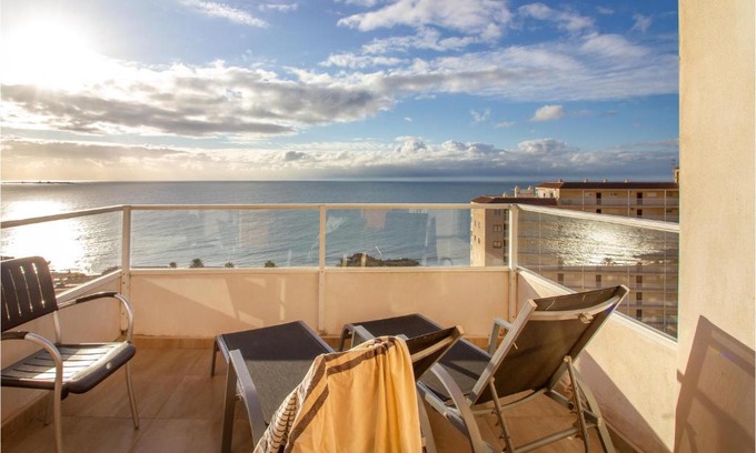 Santa Pola Apartment | 3 Bedroom Cozy Apartment In Santa Pola