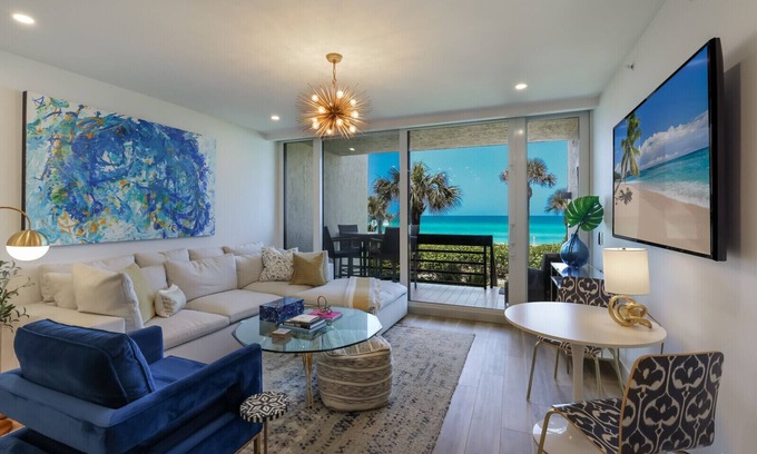 Longboat Key Condo | 3 BEDROOM DIRECT OCEAN VIEW, WALKOUT TO THE BEACH!