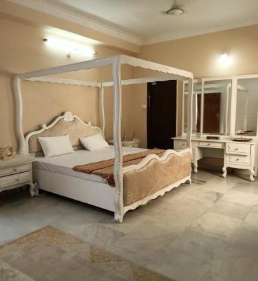 Hyderabad Apartment | 3-Bedroom Elegant and Spacious AC Apartment only for families, Prime Location, Just 100m from Main Road!