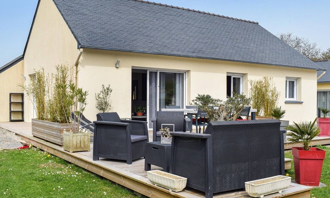 Milizac-Guipronvel House | 3 bedroom gorgeous home in Milizac