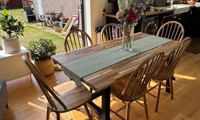 Hove House | 3 Bedroom Home at Hove with Garden & Cats