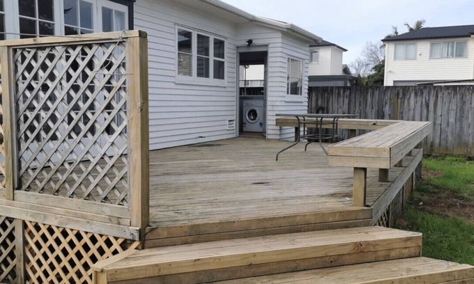 Mount Albert House | 3 Bedroom House, 14 Phyllis St, Mt Albert, Auckland
