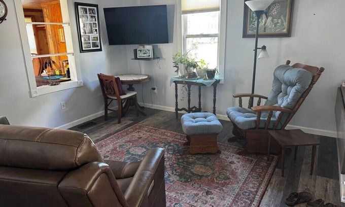 Clintondale House | 3-bedroom house in amazing Mill Hall close to Penn State and Fishing