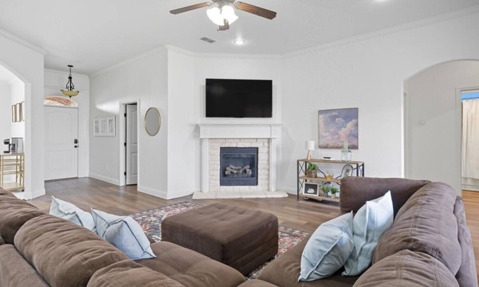 Lubbock House | 3 bedroom house in welcoming SW Lubbock