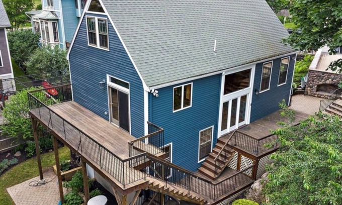 Marblehead House | 3 bedroom house near Salem, walk to beaches